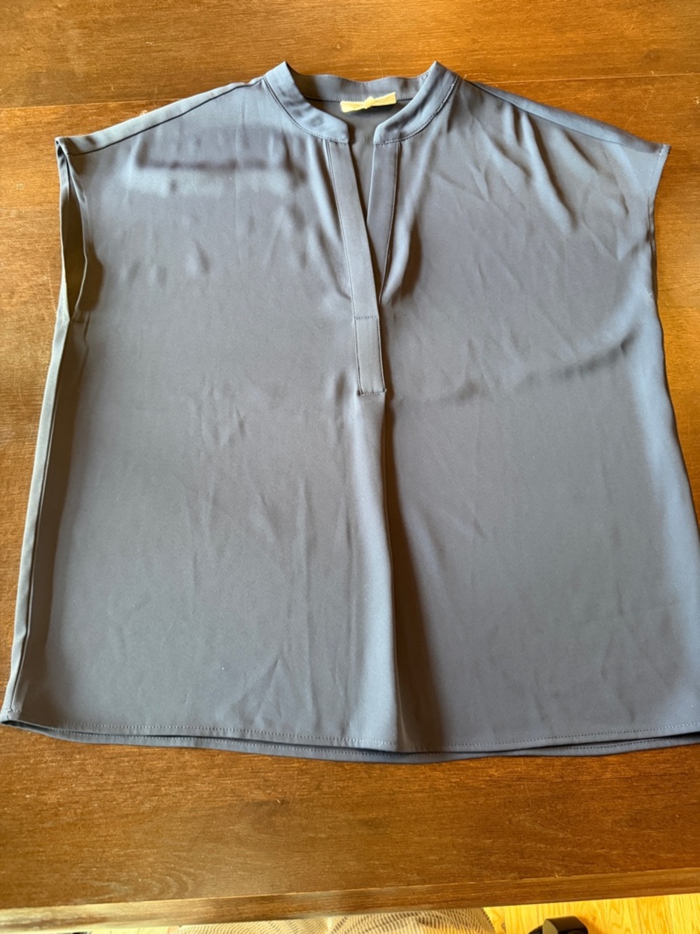 Melloday Sleeveless Split-Neck Blouse in Navy